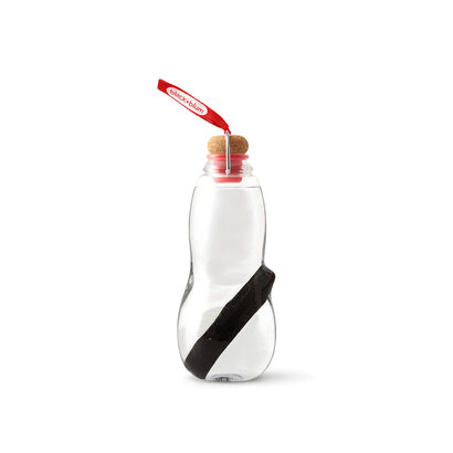 Black + blum boca za vodu s ugljenim filterom crvena
