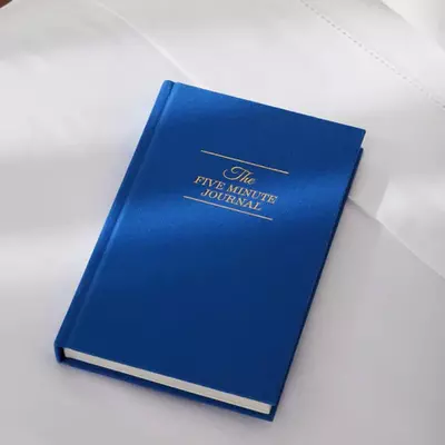 The five minute journal royal blue 3