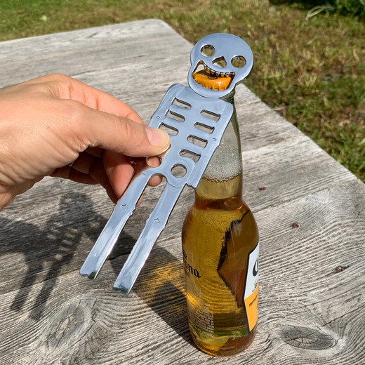 Kikekrland otvarač za boce skeleton 3