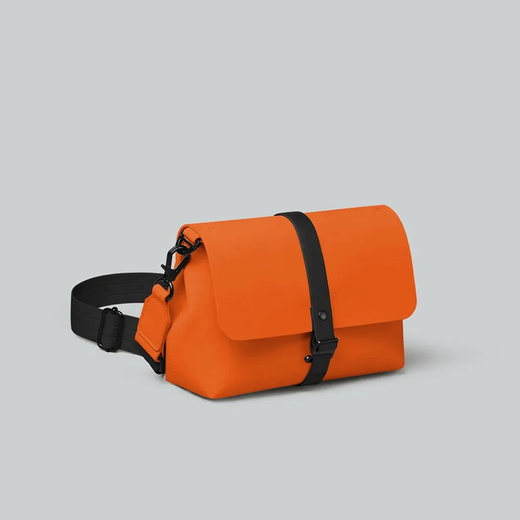Gaston luga crossbody torba splash orange flame 1