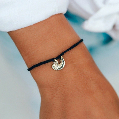 Pura vida narukvica gold charm sloth black 1