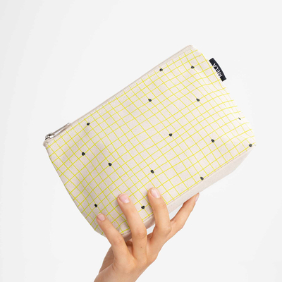 Melawear kozmetička torbica velika greige grid print 1