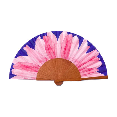 A fan of lepeza standard pink power