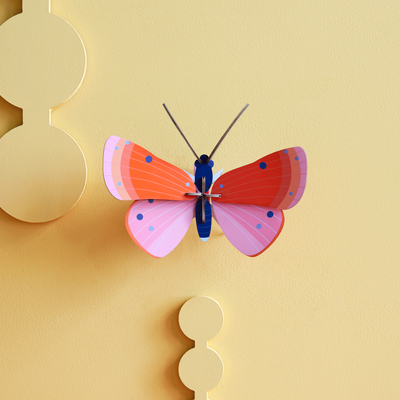 Zidni dekor speckled copper butterfly mali 1