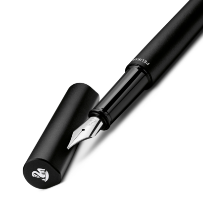 Pelikan nalivpero ineo elements crna