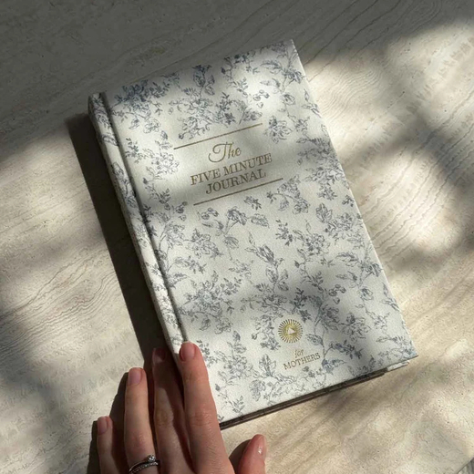 The five minute journal for mothers 8